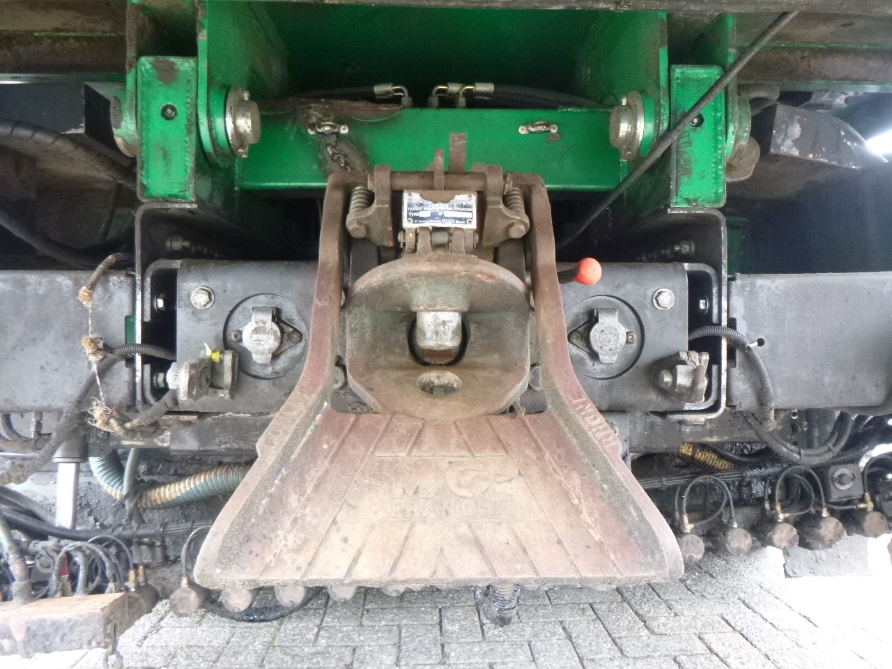Répandeuse pour transport de bitume Renault Premium 340 6x2 Road repair bitumen tank 6 m3 / tipper: photos 18