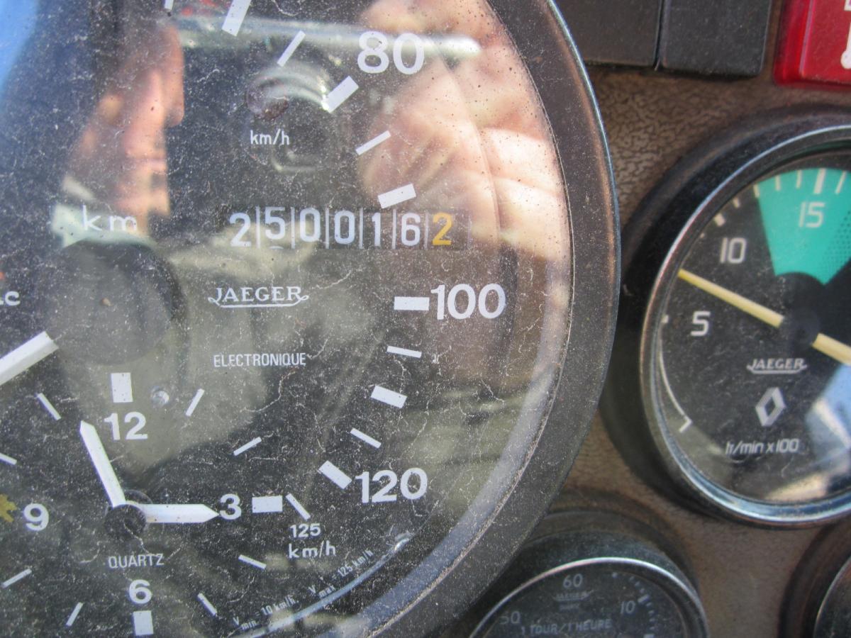 Répandeuse Renault G 300