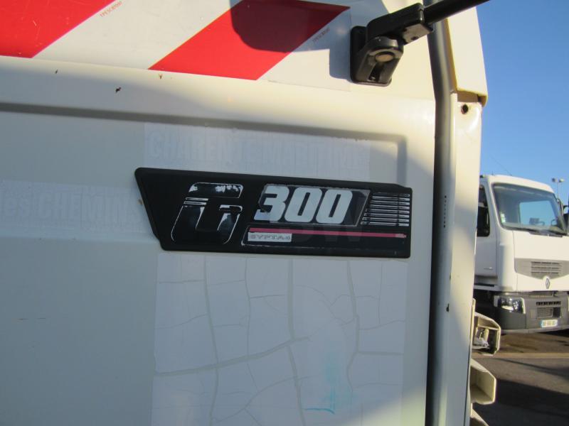 Répandeuse Renault G 300