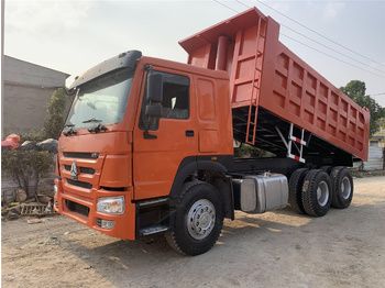 Tombereau SINOTRUK HOWO 371 Dump truck: photos 1