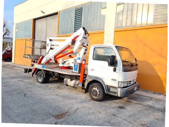 Сamion avec nacelle CTE Z 20 Nissan