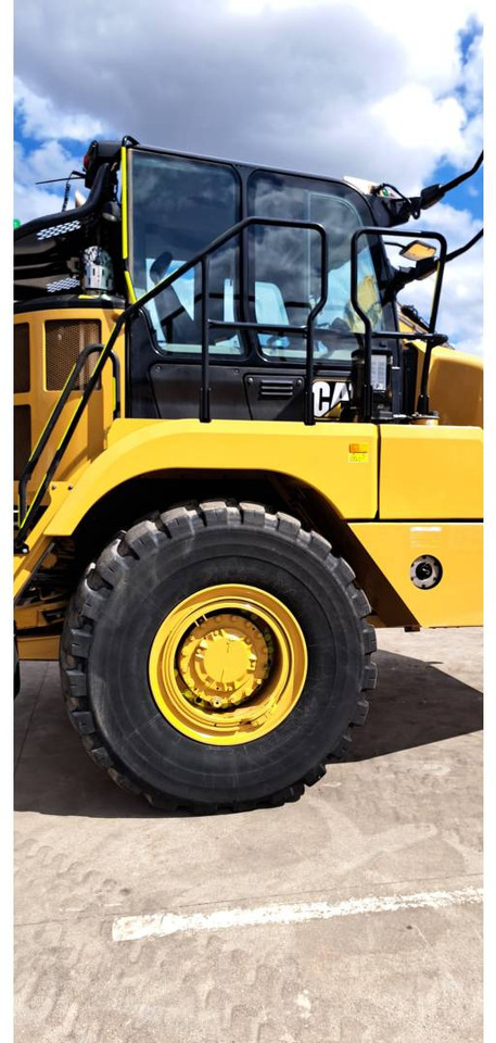 Tombereau articulé CAT 730