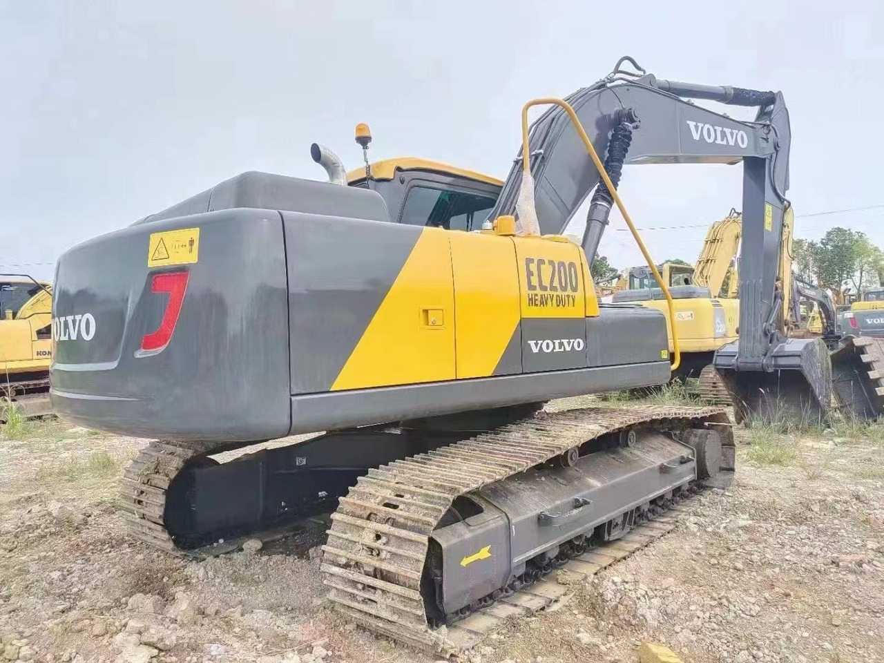 Pelle sur chenille Used excavator VOLVO EC200, Large engineering construction machinery good condition on sale: photos 4