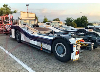  GOLDHOFER AST-2F 400 - Tracteur d'avions