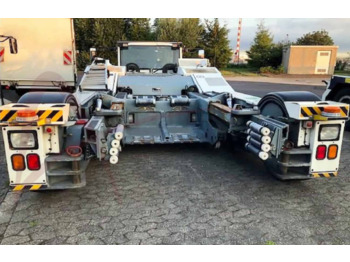  GOLDHOFER AST-2F 400 - Tracteur d'avions