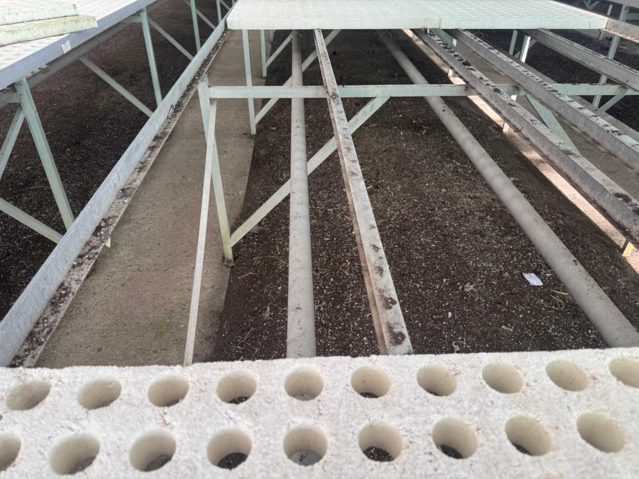 Machine agricole Aluminum cultivation table (1.82x12.00mtr) (25x)