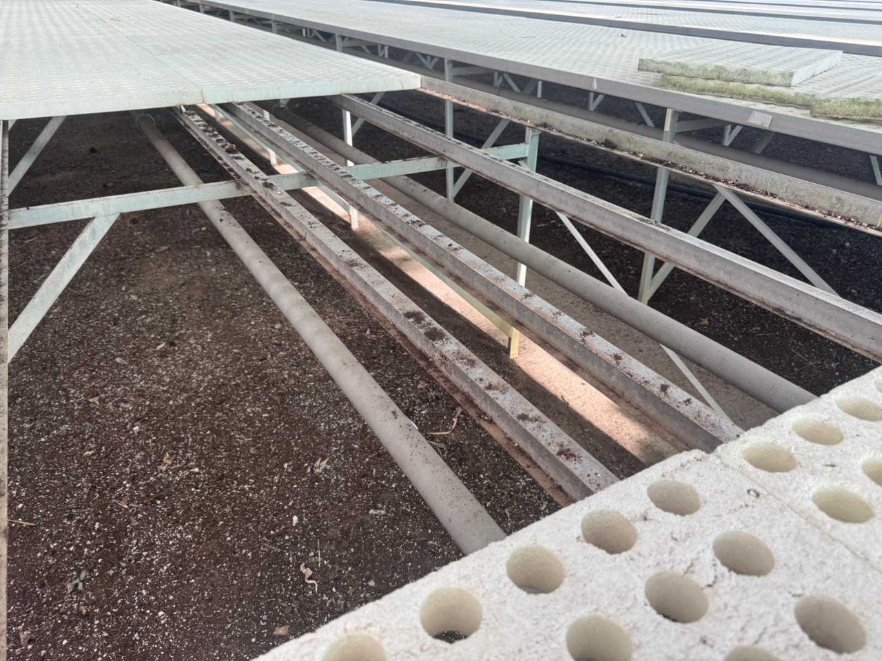 Machine agricole Aluminum cultivation table (1.82x15.00mtr) (25x)