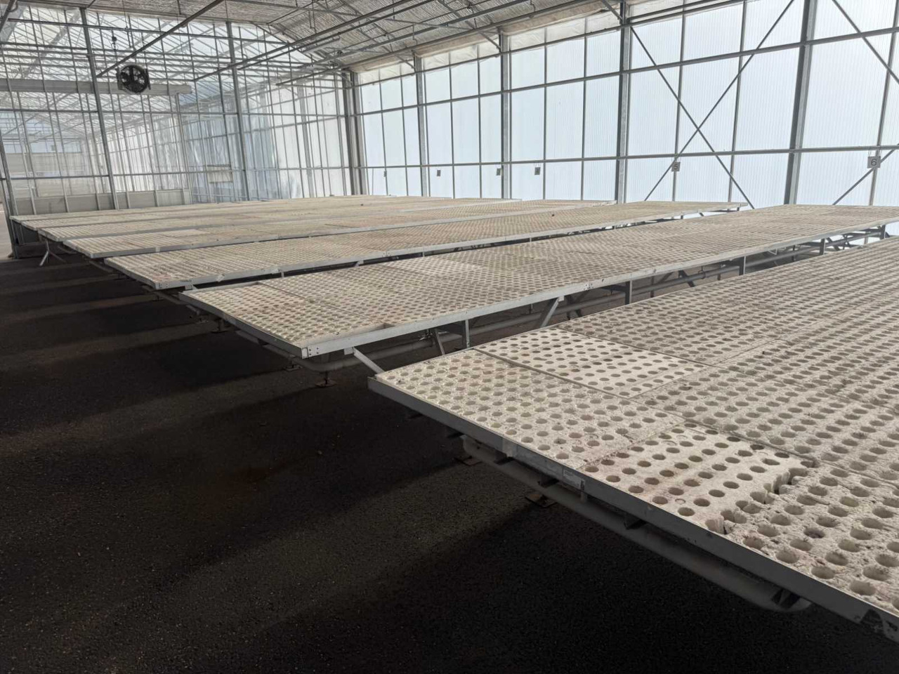 Machine agricole Aluminum cultivation table (1.82x8.00mtr)