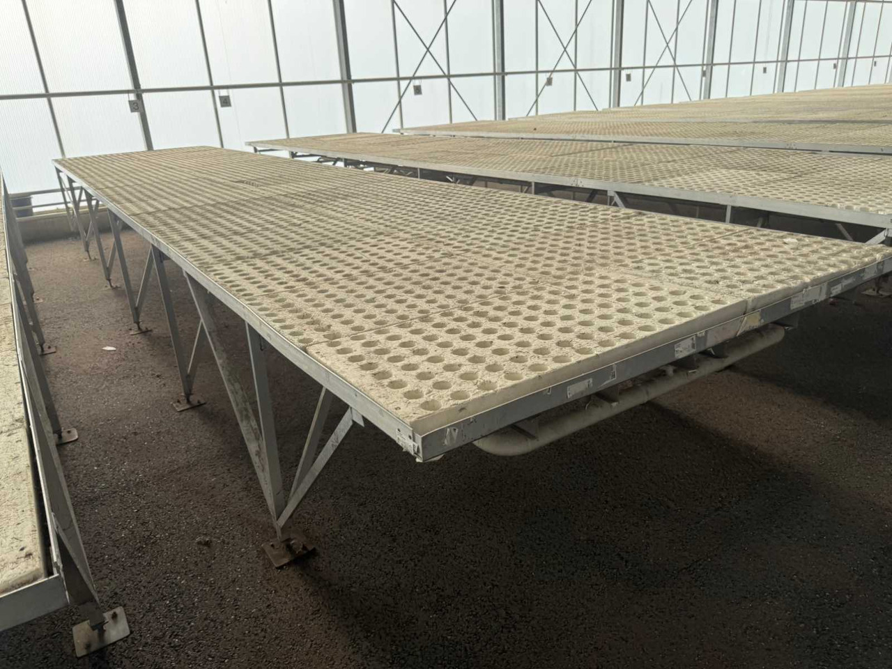 Machine agricole Aluminum cultivation table (1.82x8.00mtr)
