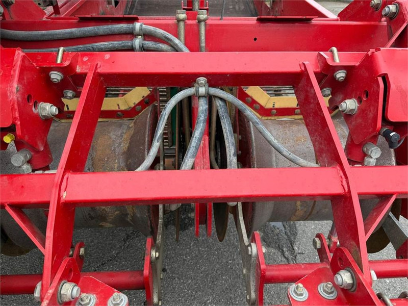 Arracheuse de pommes de terre Grimme GV 3000
