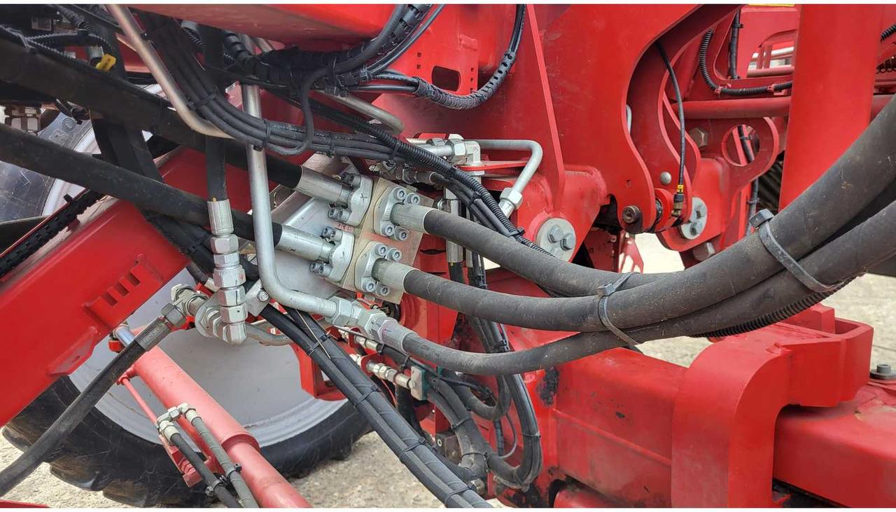 Arracheuse de pommes de terre Grimme Varitron 470