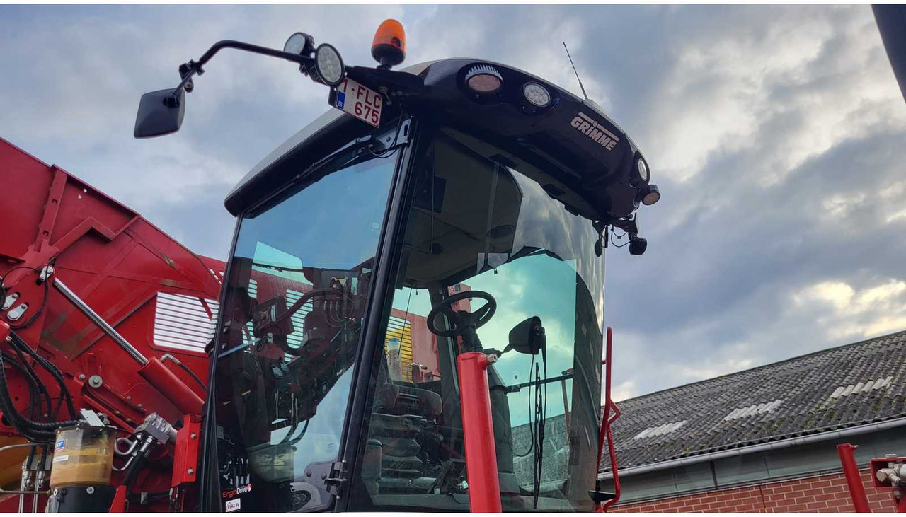 Arracheuse de pommes de terre Grimme Varitron 470