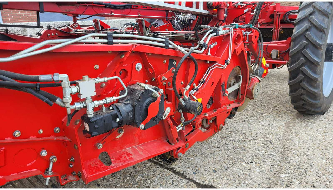 Arracheuse de pommes de terre Grimme Varitron 470