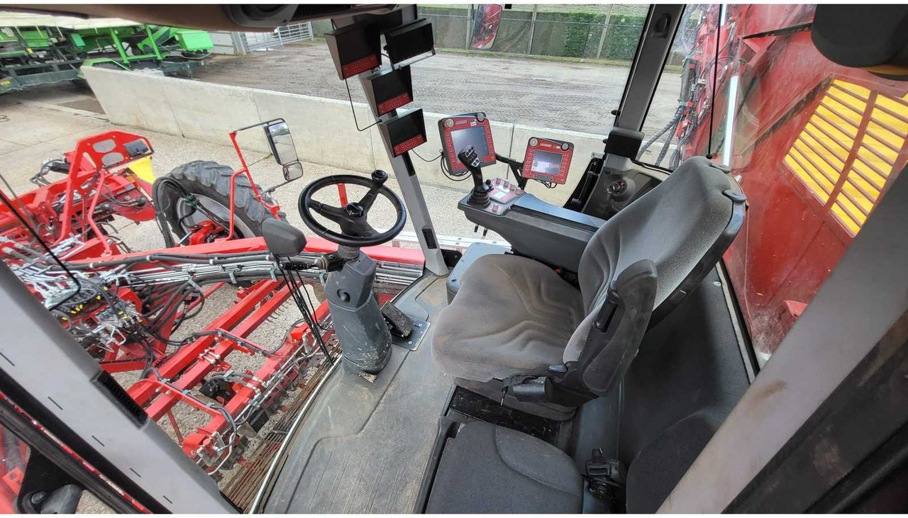 Arracheuse de pommes de terre Grimme Varitron 470