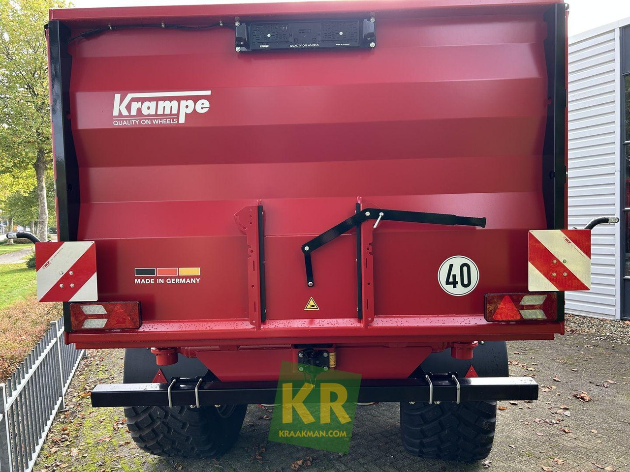 Benne agricole BIG BODY 900 Krampe