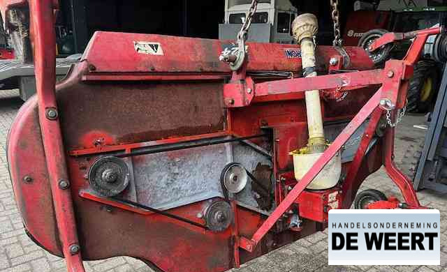 Broyeur/ Épareuse Caroni f24 , frontmaaier 2.40