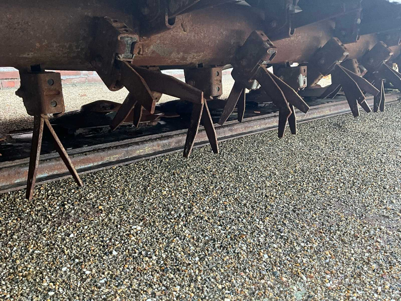 Broyeur/ Épareuse Claas Disco 9300C duo