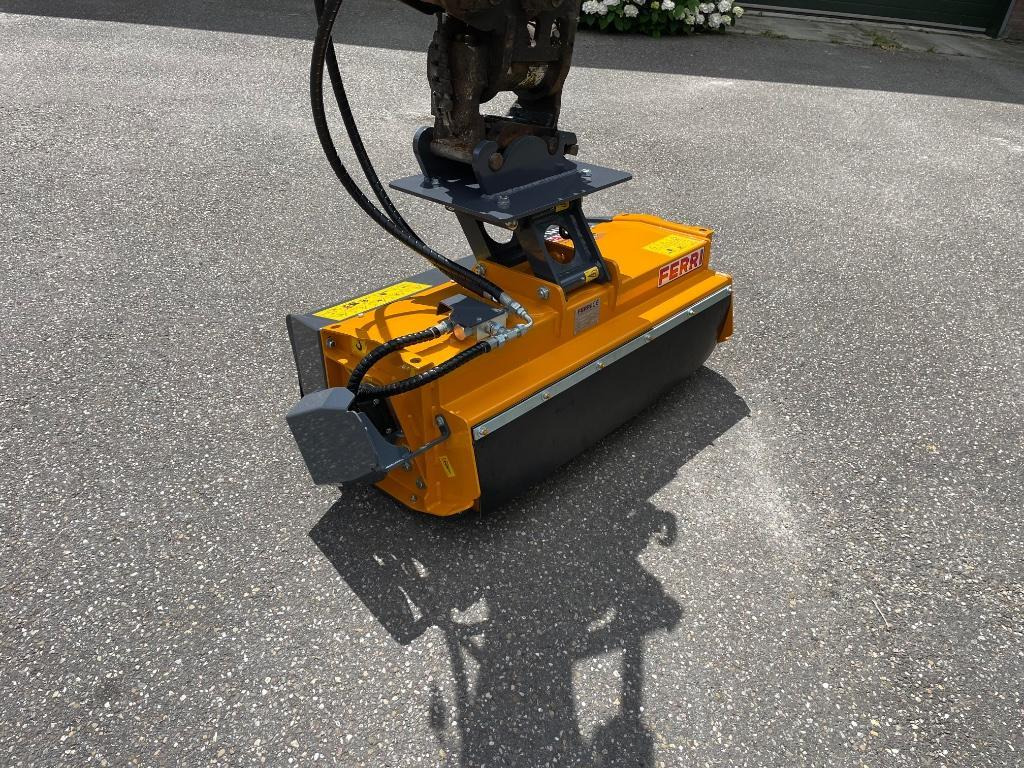 Broyeur/ Épareuse Ferri klepelbak voor aan de kraan CW05 CW10 CW30