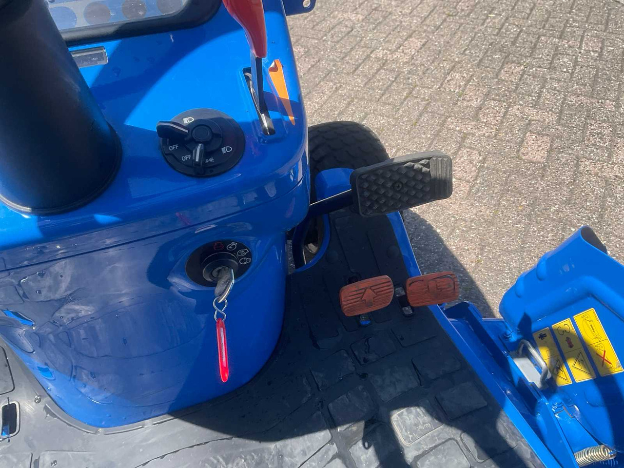 Broyeur/ Épareuse New holland TZ24D