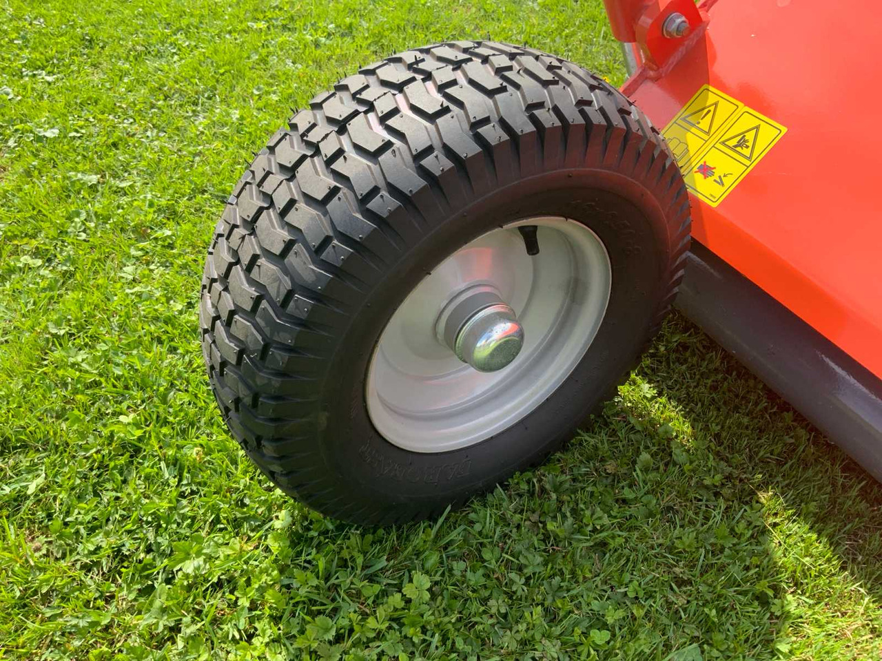 Broyeur à axe horizontal Loma Flailmower ATV120
