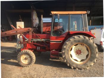 Tracteur agricole Case IH 845 S: photos 1