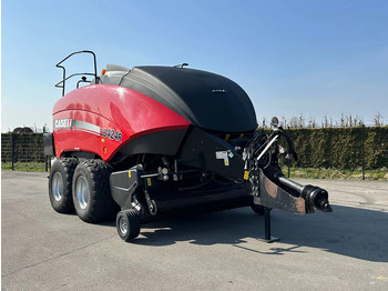 Machine agricole Case IH LB424R