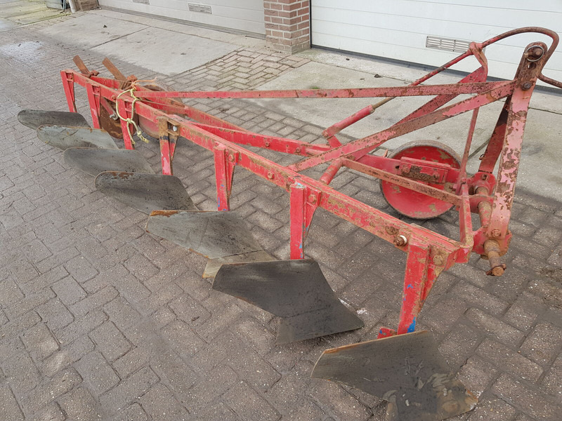 Charrue 7 schaar ploeg