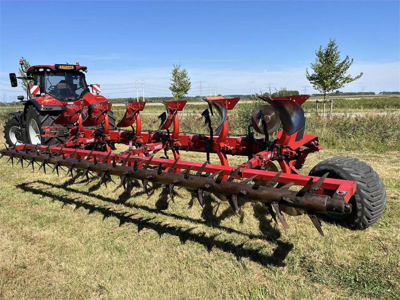 Charrue Kverneland PB-100