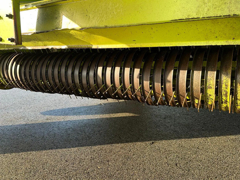 Machine agricole Claas Quadrant 2200 Roto cut