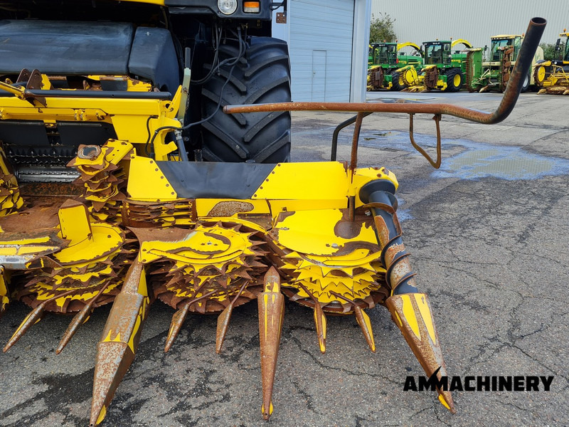 Cueilleur de maïs New Holland 420FI