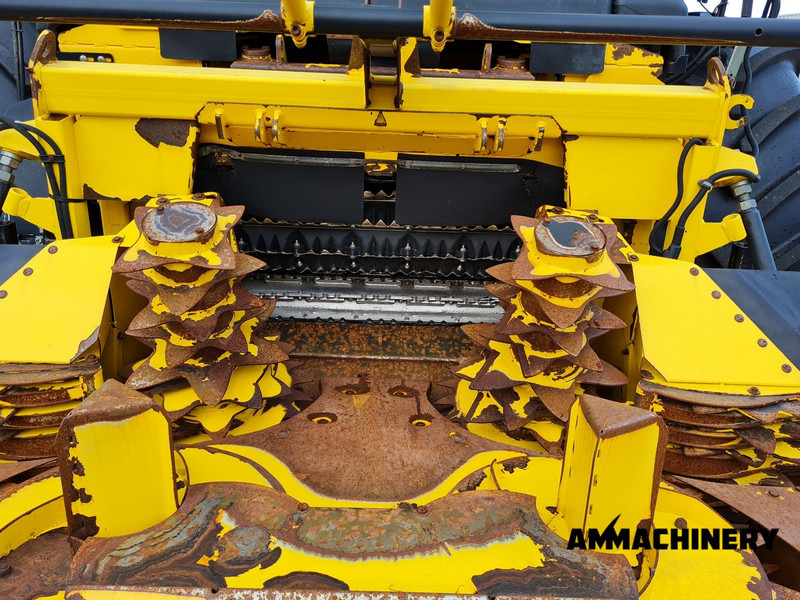 Cueilleur de maïs New Holland 420FI