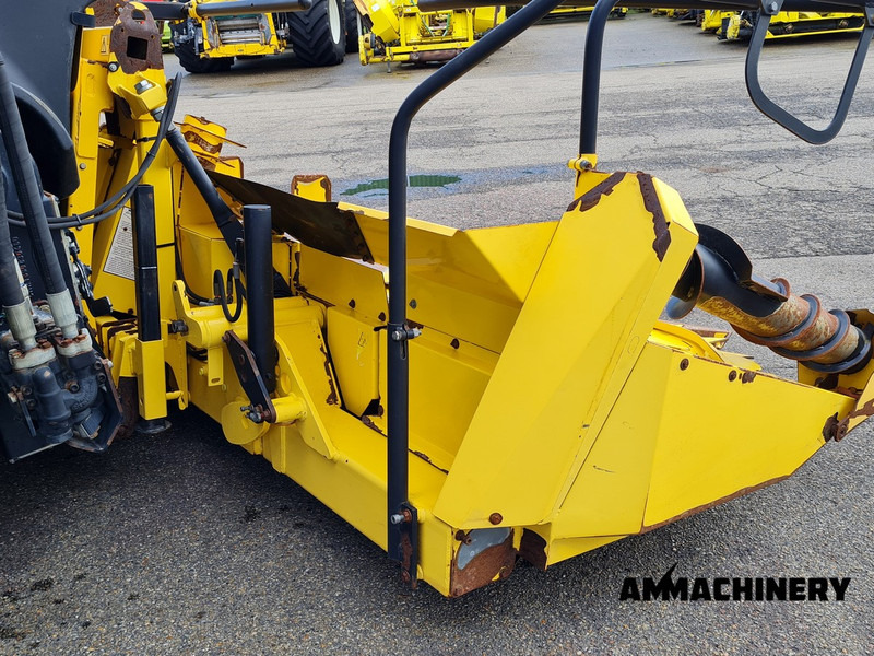 Cueilleur de maïs New Holland 420FI
