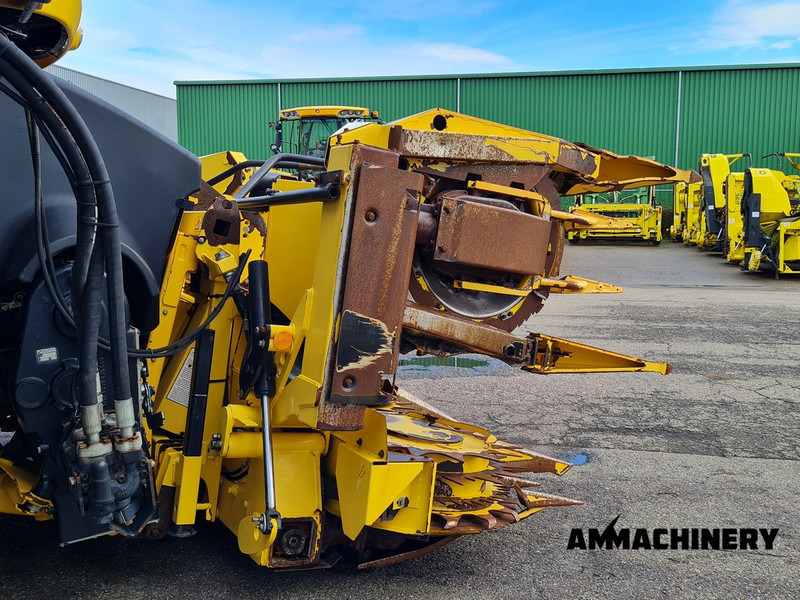 Cueilleur de maïs New Holland 420FI