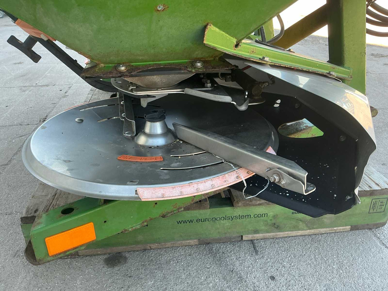 Distributeur d'engrais Amazone ZA-M900