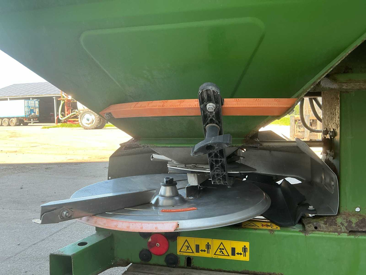 Distributeur d'engrais Amazone ZA-M900