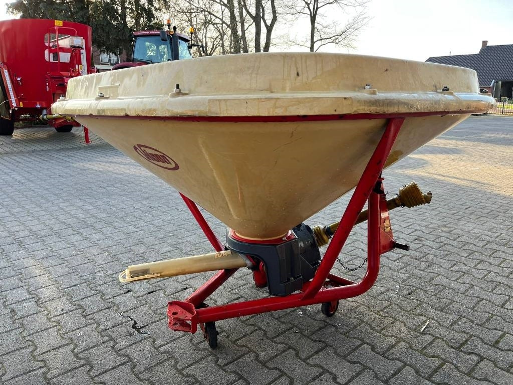 Distributeur d'engrais Vicon Pendelstrooier