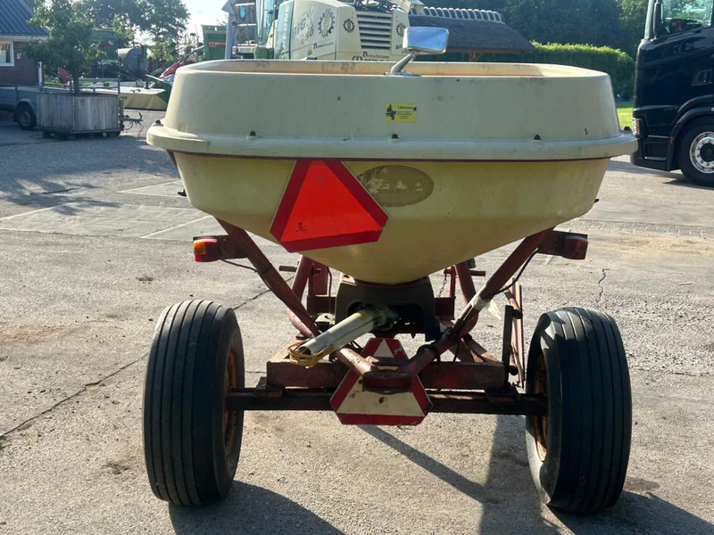 Distributeur d'engrais Vicon Pendelstrooier kunstmestrooier bemesting Geen kuhn amazone