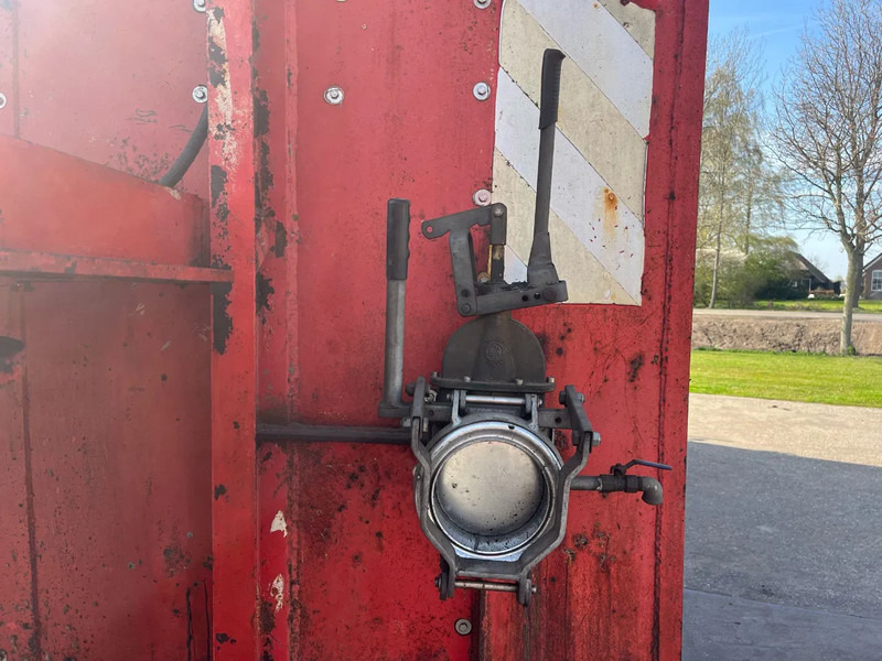 Machine agricole Diversen mestcontainer 45 m3 waterbak mestbak