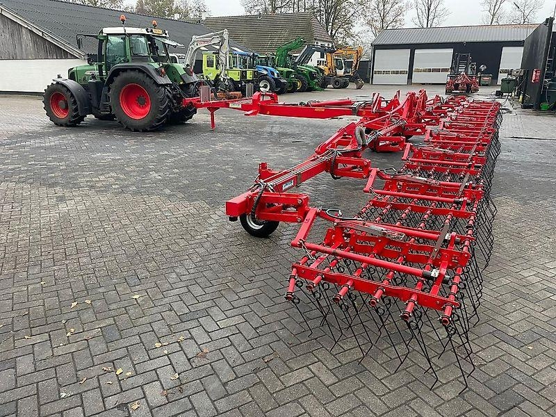 Machine agricole Einböck Aerostar 1800 XXL 18 meter!