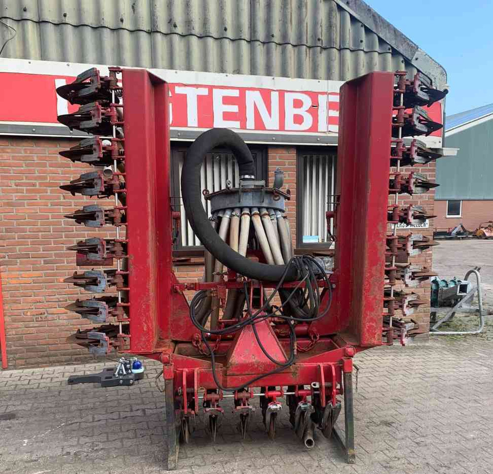 Enfouisseur à dents Vredo Graslandbemester, injecteur, mestverwerking