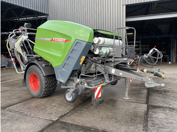 Enrubanneuse Fendt 130F Combi