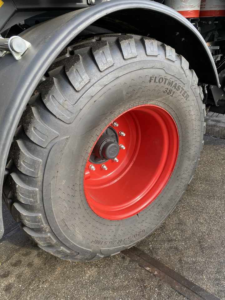 Enrubanneuse Fendt 130F Combi