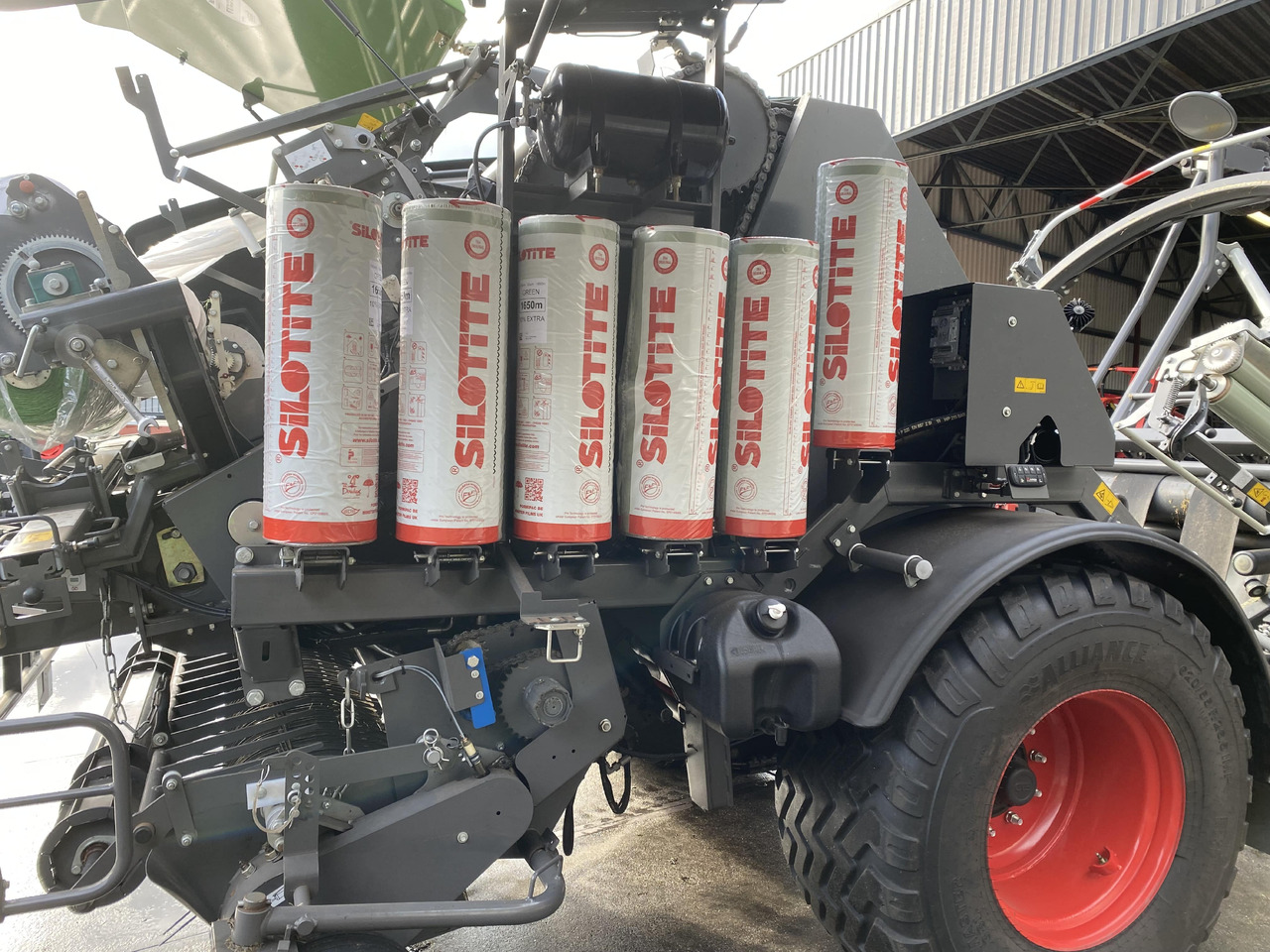 Enrubanneuse Fendt Rotana 130F Combi