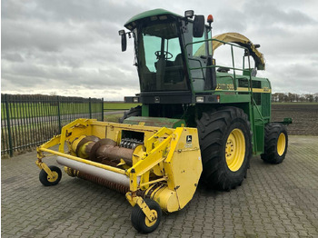 Ensileuse  1999 JOHN DEERE 6750 FORAGE HARVESTER