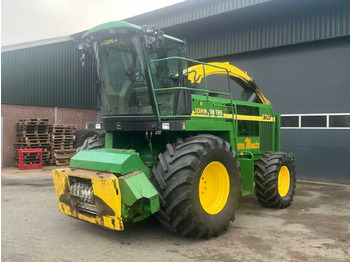 Ensileuse  1999 JOHN DEERE 6750 FORAGE HARVESTER
