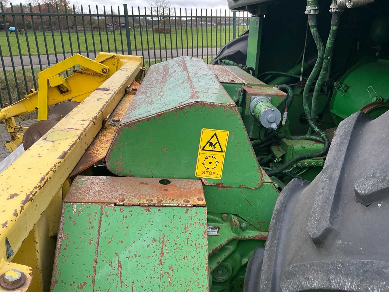 Ensileuse 1999 JOHN DEERE 6750 FORAGE HARVESTER