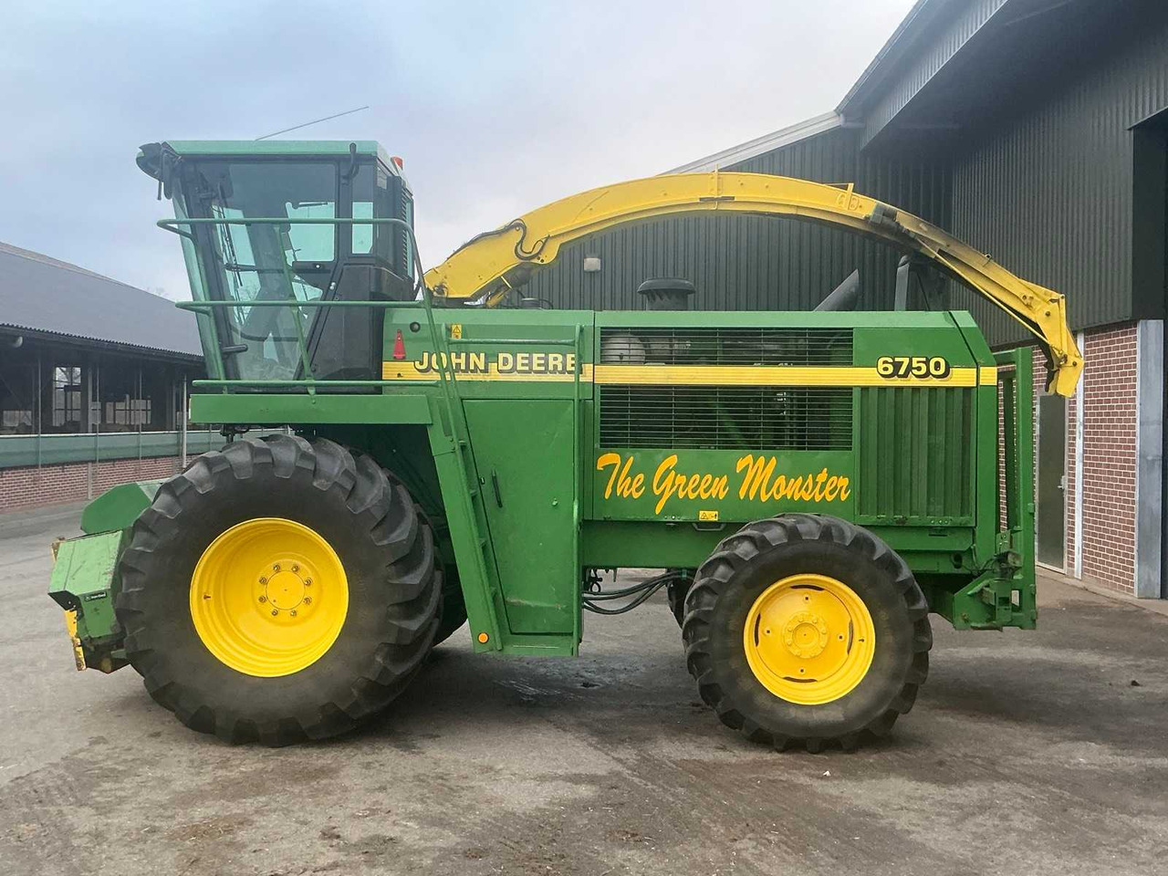 Ensileuse 1999 JOHN DEERE 6750 FORAGE HARVESTER