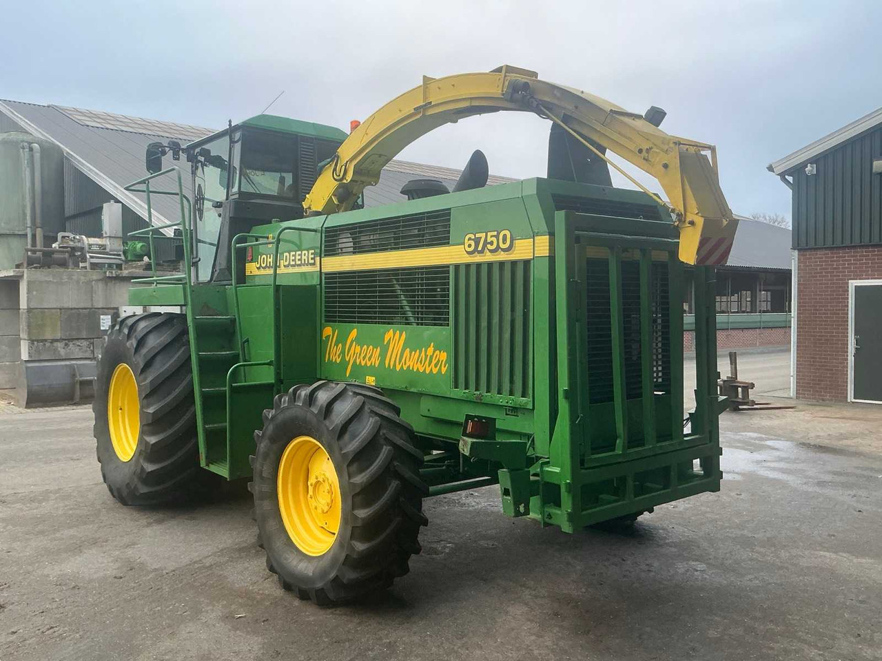 Ensileuse 1999 JOHN DEERE 6750 FORAGE HARVESTER
