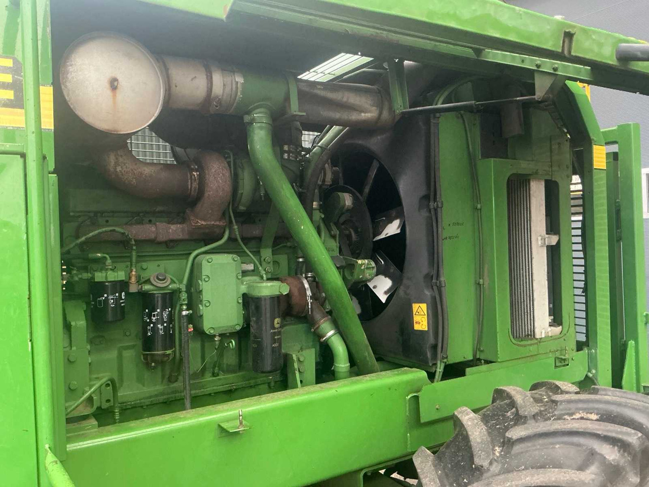 Ensileuse 1999 JOHN DEERE 6750 FORAGE HARVESTER