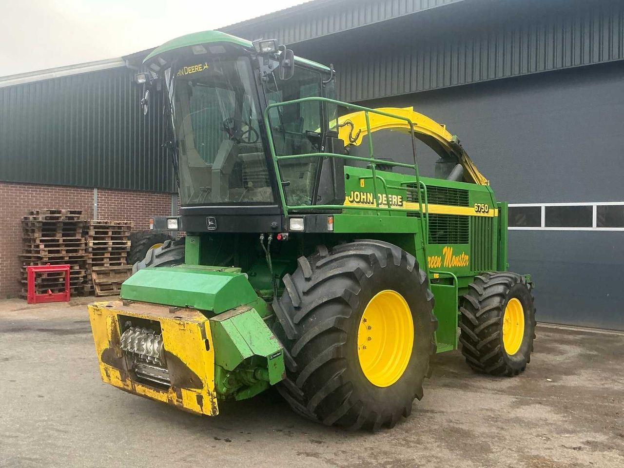 Ensileuse 1999 JOHN DEERE 6750 FORAGE HARVESTER
